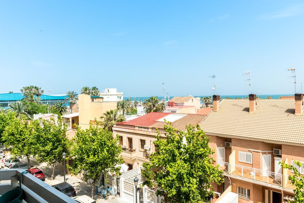 Modern Apartment Playa Валенсия Екстериор снимка